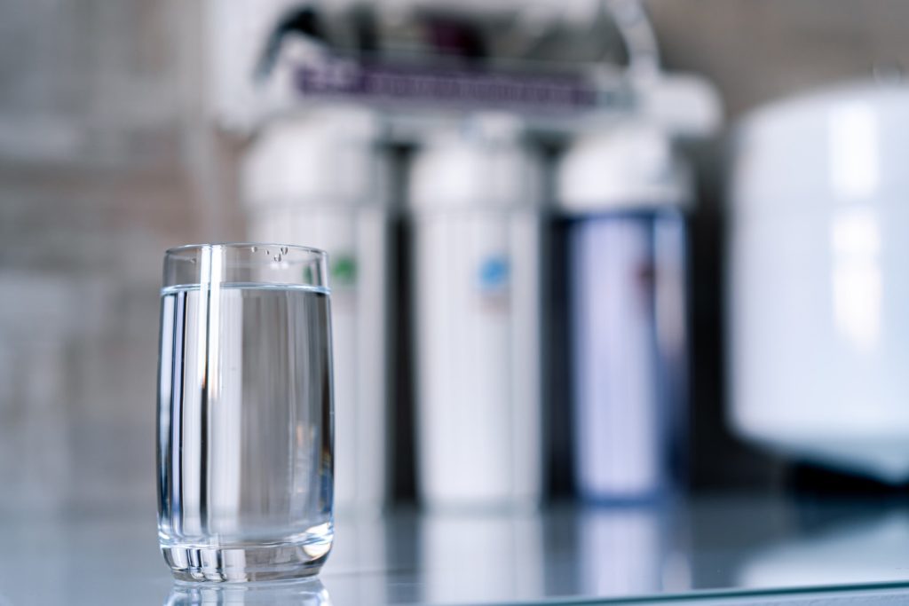 pure-water-glass-water-filters-blurred-background-household-filtration-system-1024x683