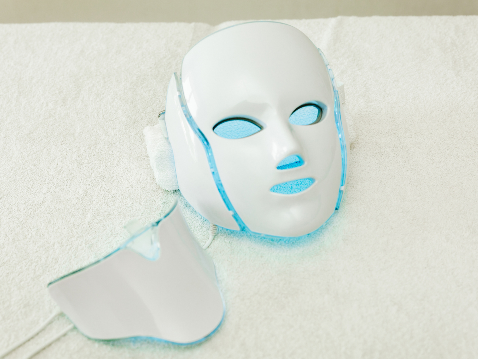 led-face-masks-building-the-right-safety-and-clinical-strategy