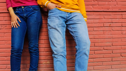 3-cards_reducing-unwanted-streak-marks-on-jeans