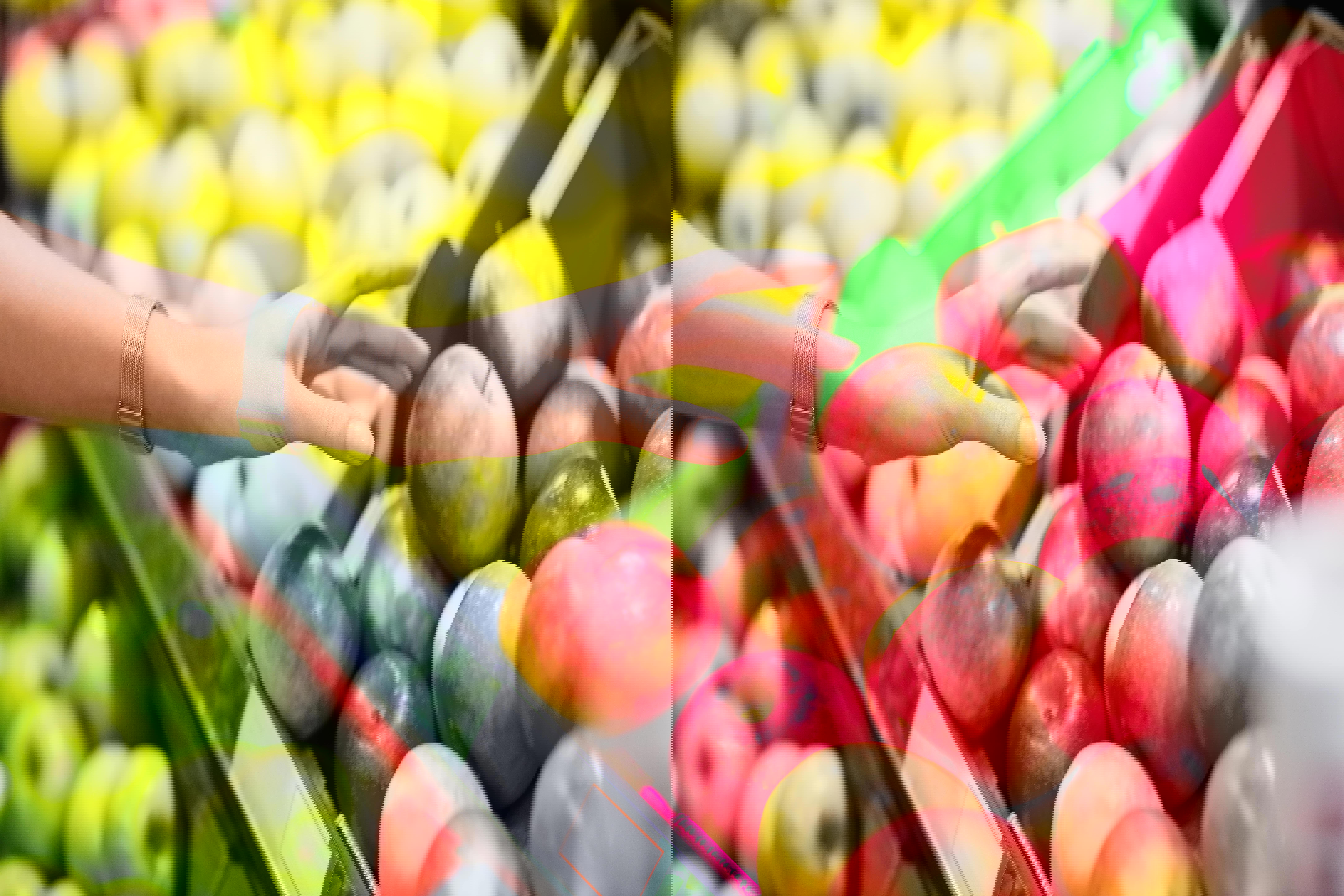close-up-view-of-fruits-shelf-in-supermarket