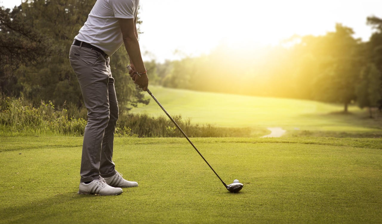 agro-sport-fields-and-golf-courses-man-with-golfclub