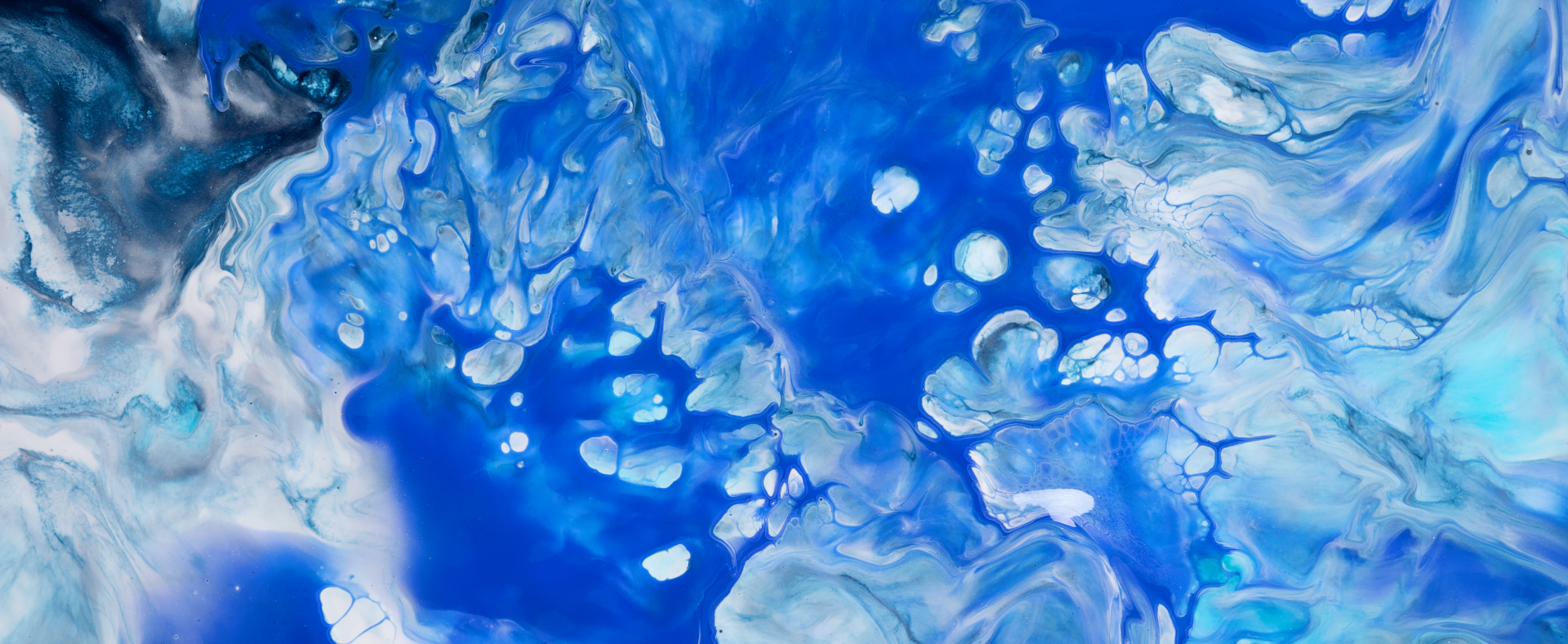 abstract-acrylic-pouring-art-in-colors-of-ocean-2026-03-20-03-27-01-utc