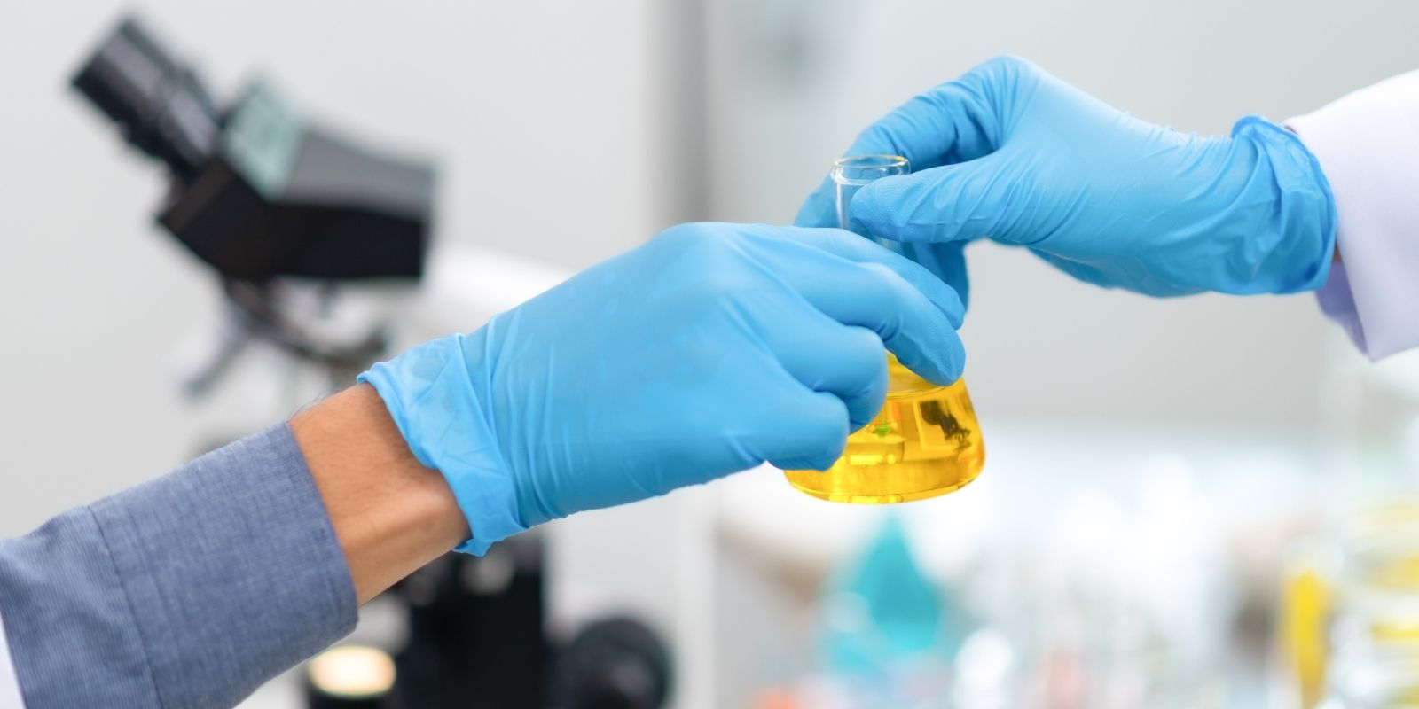 Tärpättinäytteen käsittely laboratoriossa