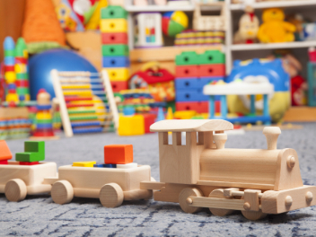 wooden-train-in-the-play-room-and-many-toys-xxl_5616x3744px1