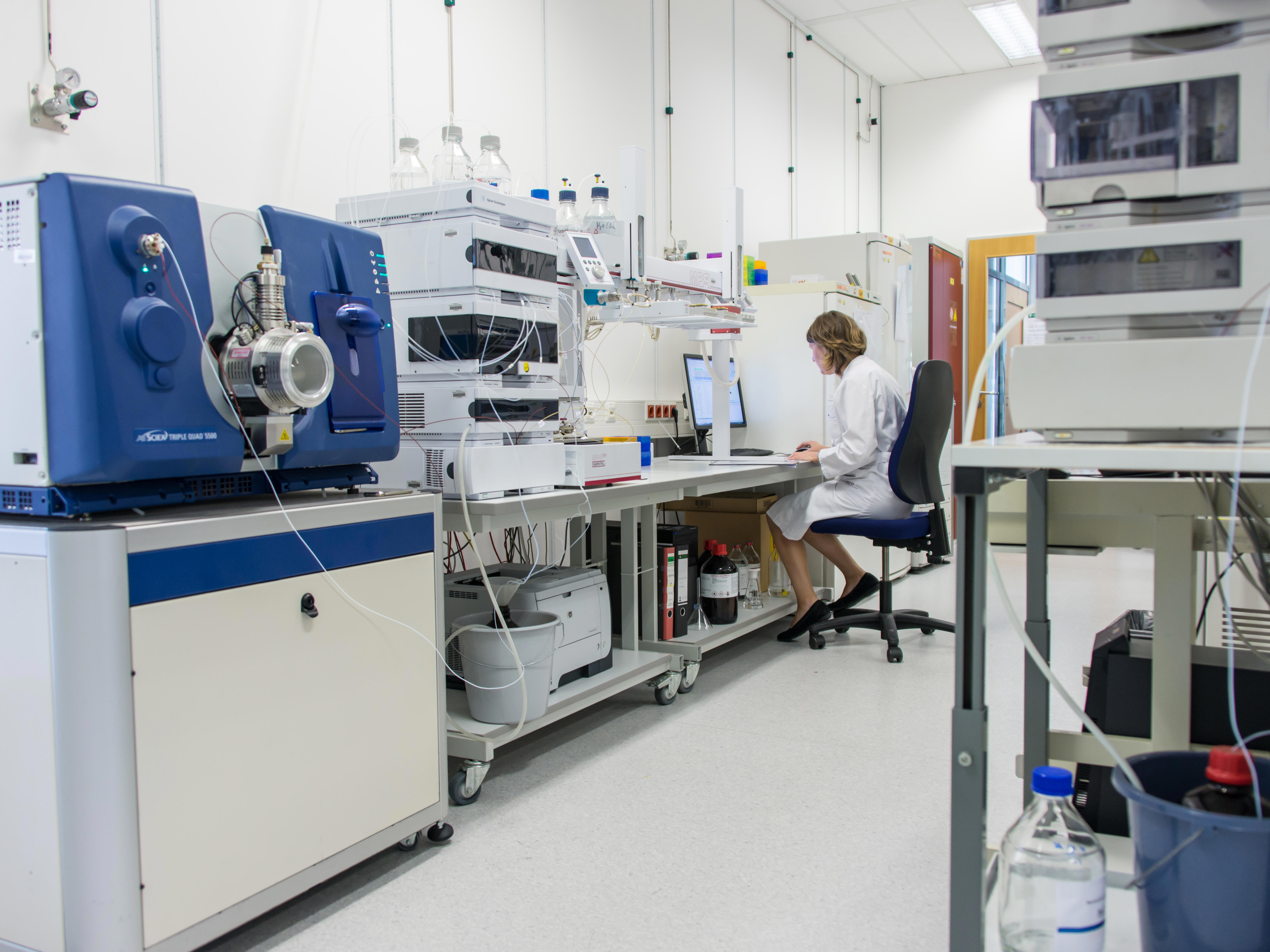 as_chemicals_5_dr-specht-7918_4by3