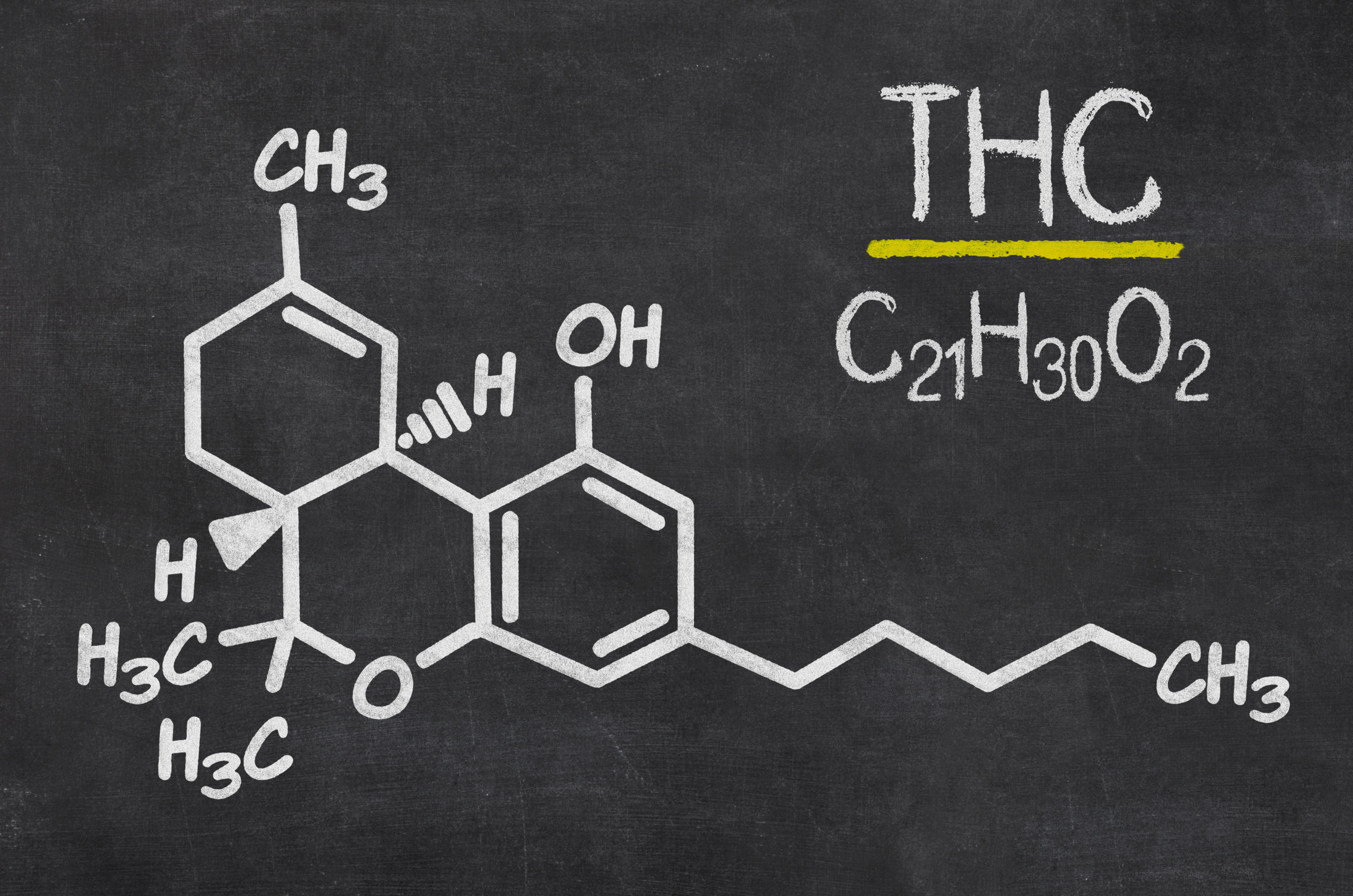 blackboard-with-the-chemical-formula-of-thc-xxl_4928x3264px