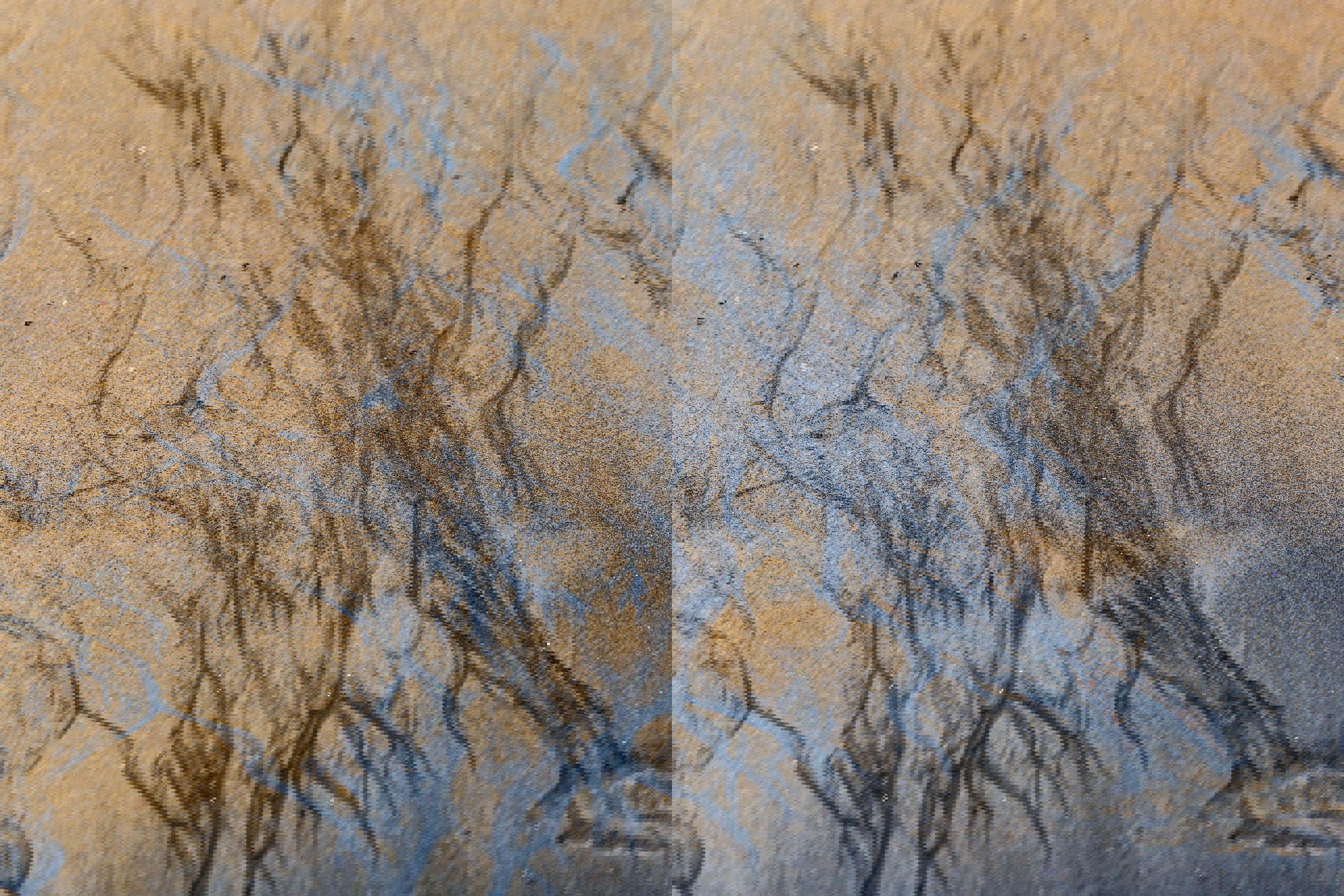 eau-claire-et-sable-de-l-ocean