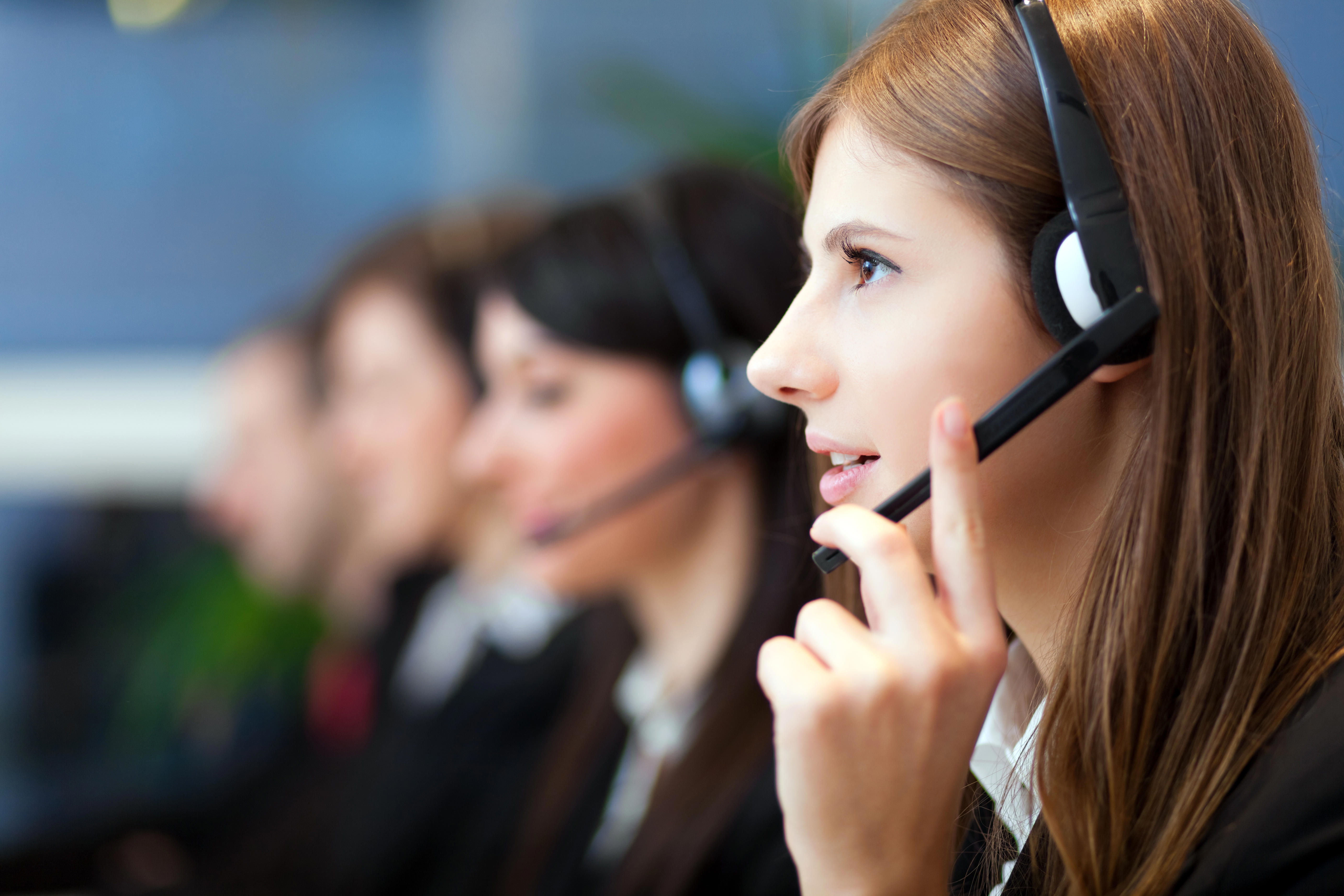 call-center-operators-xxl_5616x3744px