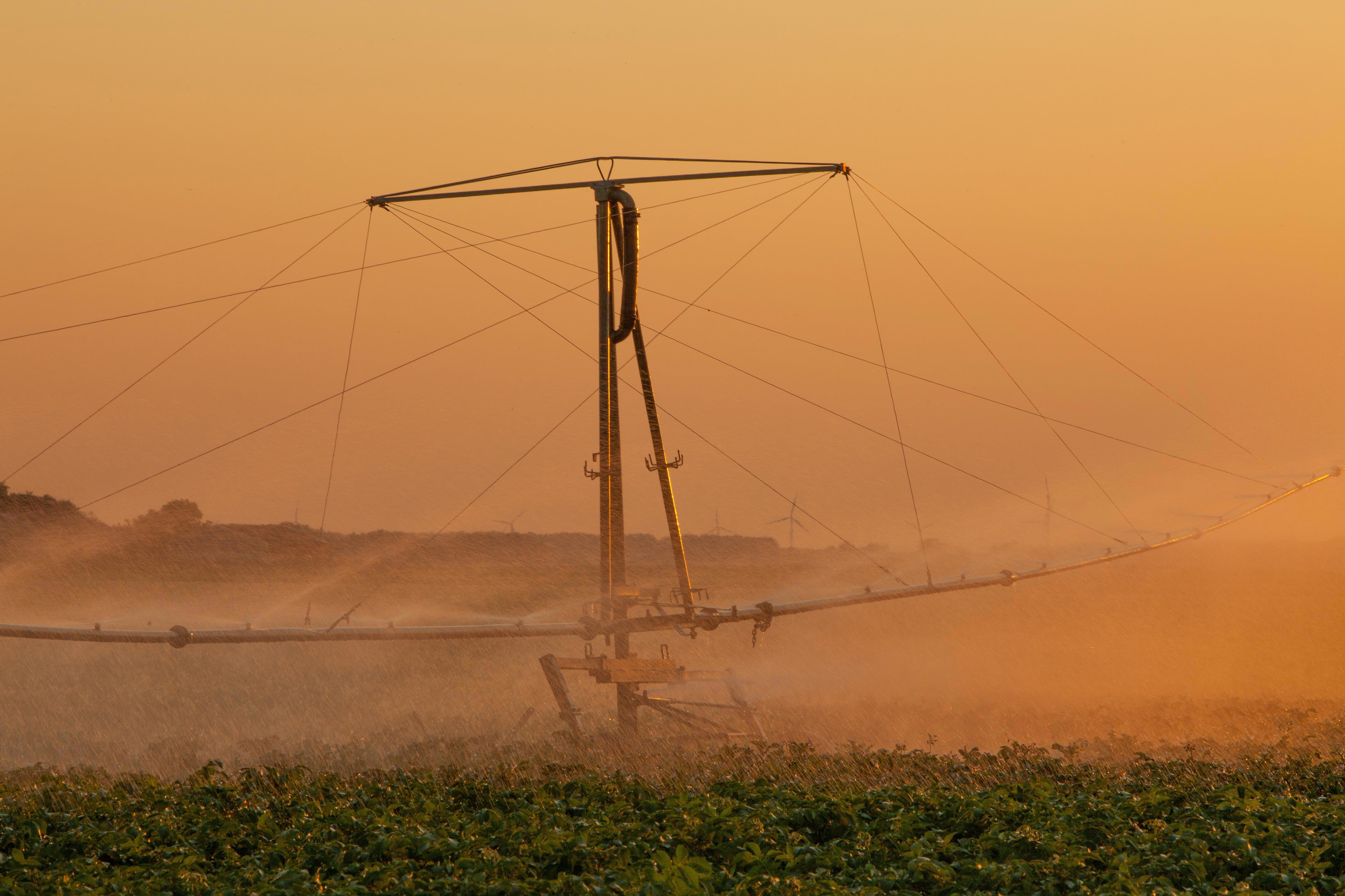 agro-irrigation-system-spraing-windmils-orange