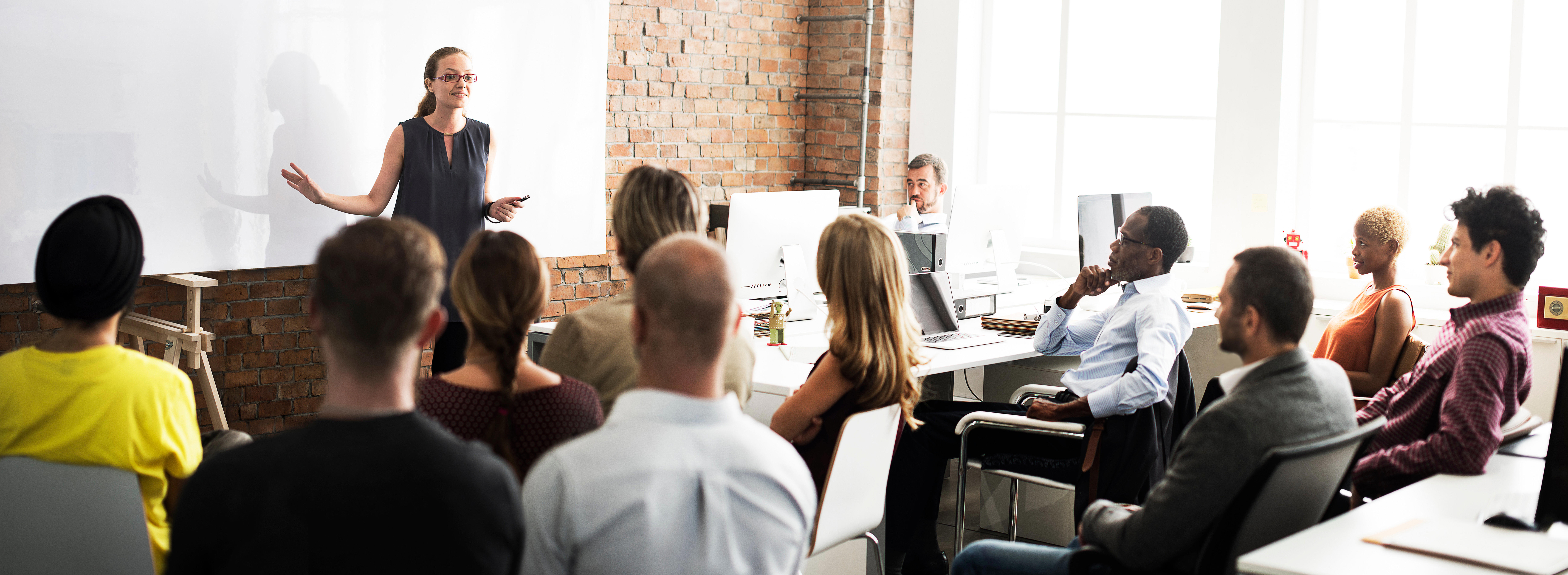 business-team-training-listening-meeting-concept_9964-x-3655-px