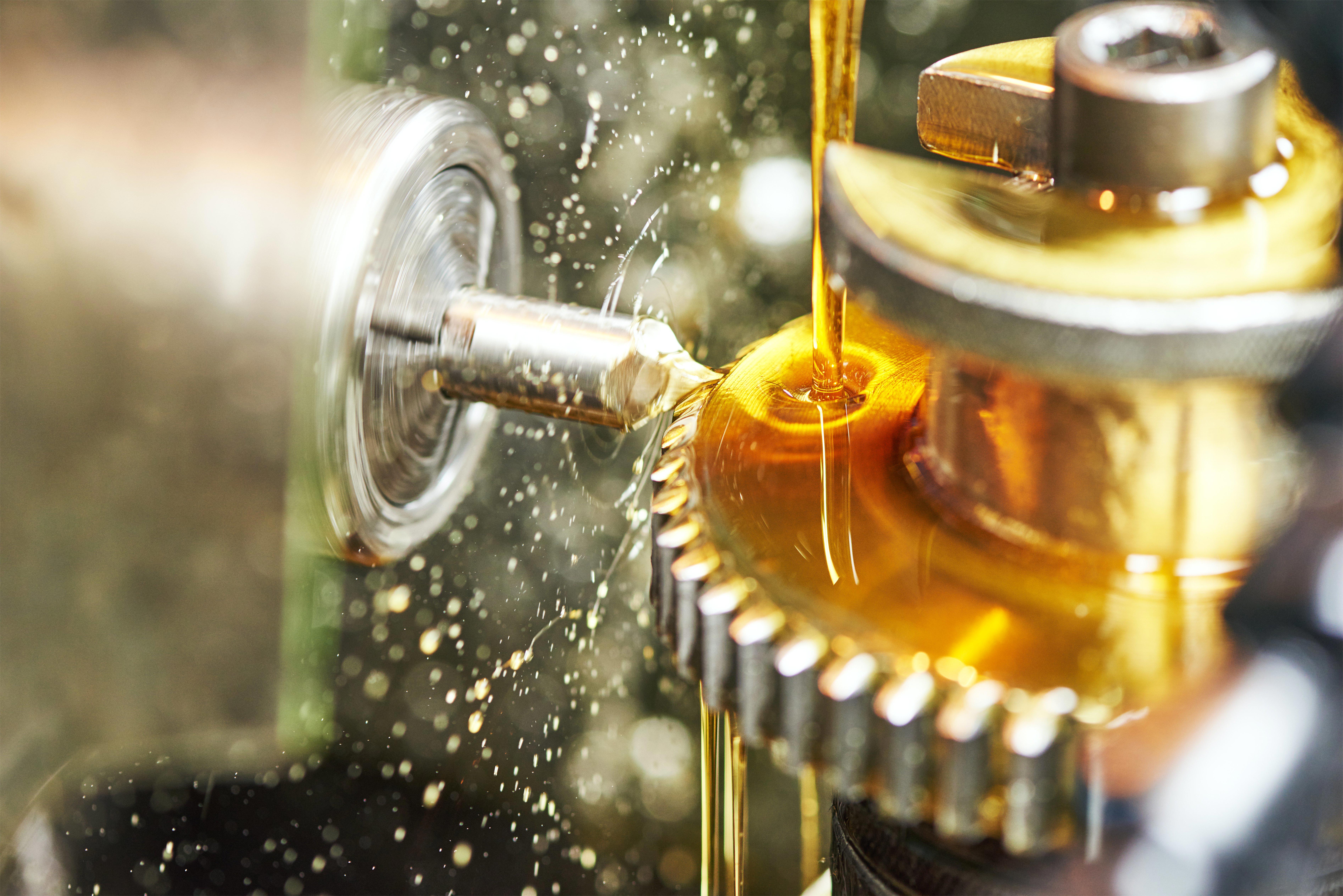 metalworking-industry-tooth-gear-cogwheel-machining-by-cutting-mill-tool_7575-x-5056-px