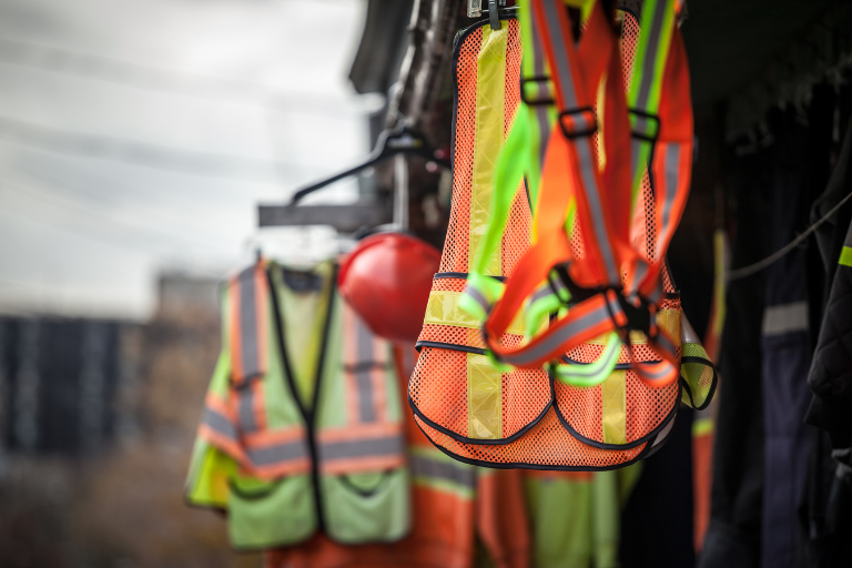article-your-guide-to-ppe-container