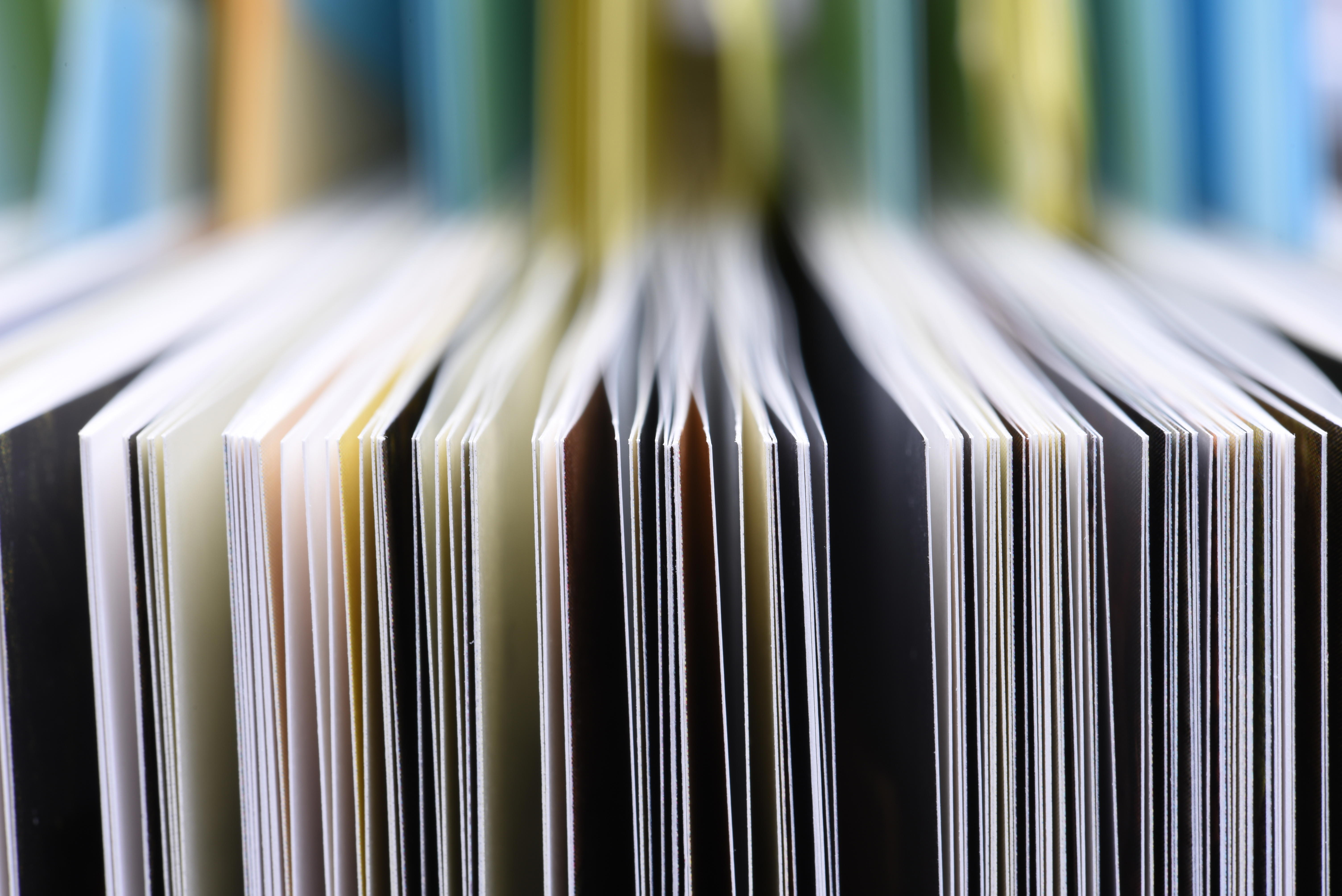 brochures-adobestock_107183629