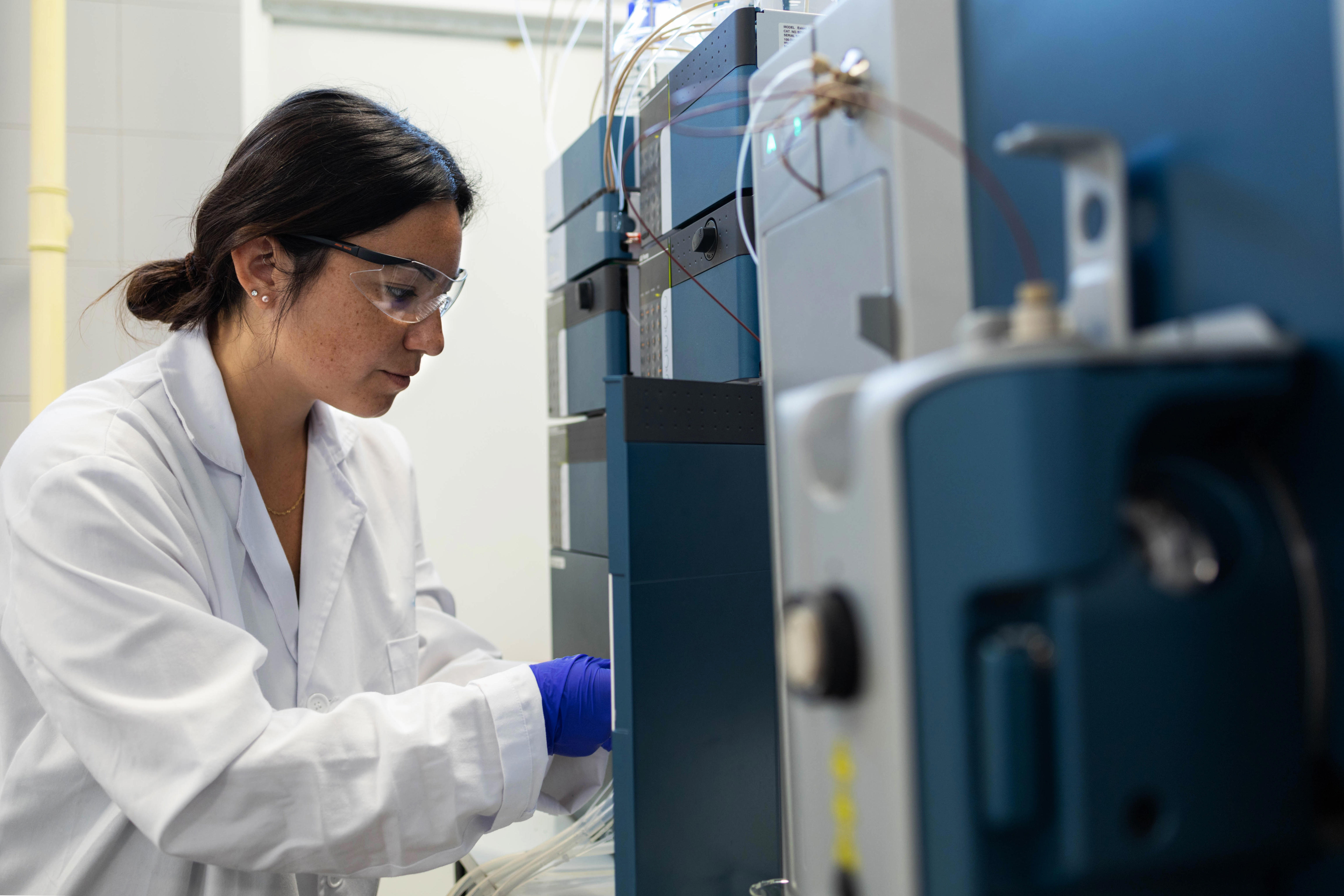 a-woman-scientist-at-mass-spectrometry-platform-in-a-laboratory